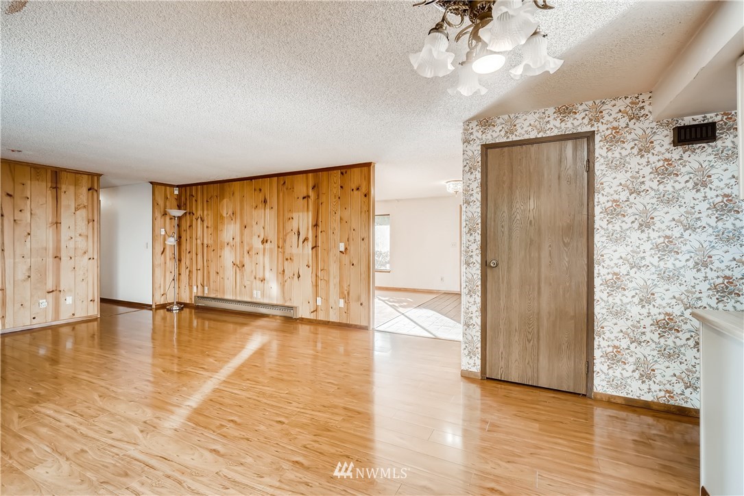 22005 39th Avenue Southeast Bothell, WA 98021 - Photo 8 of 27