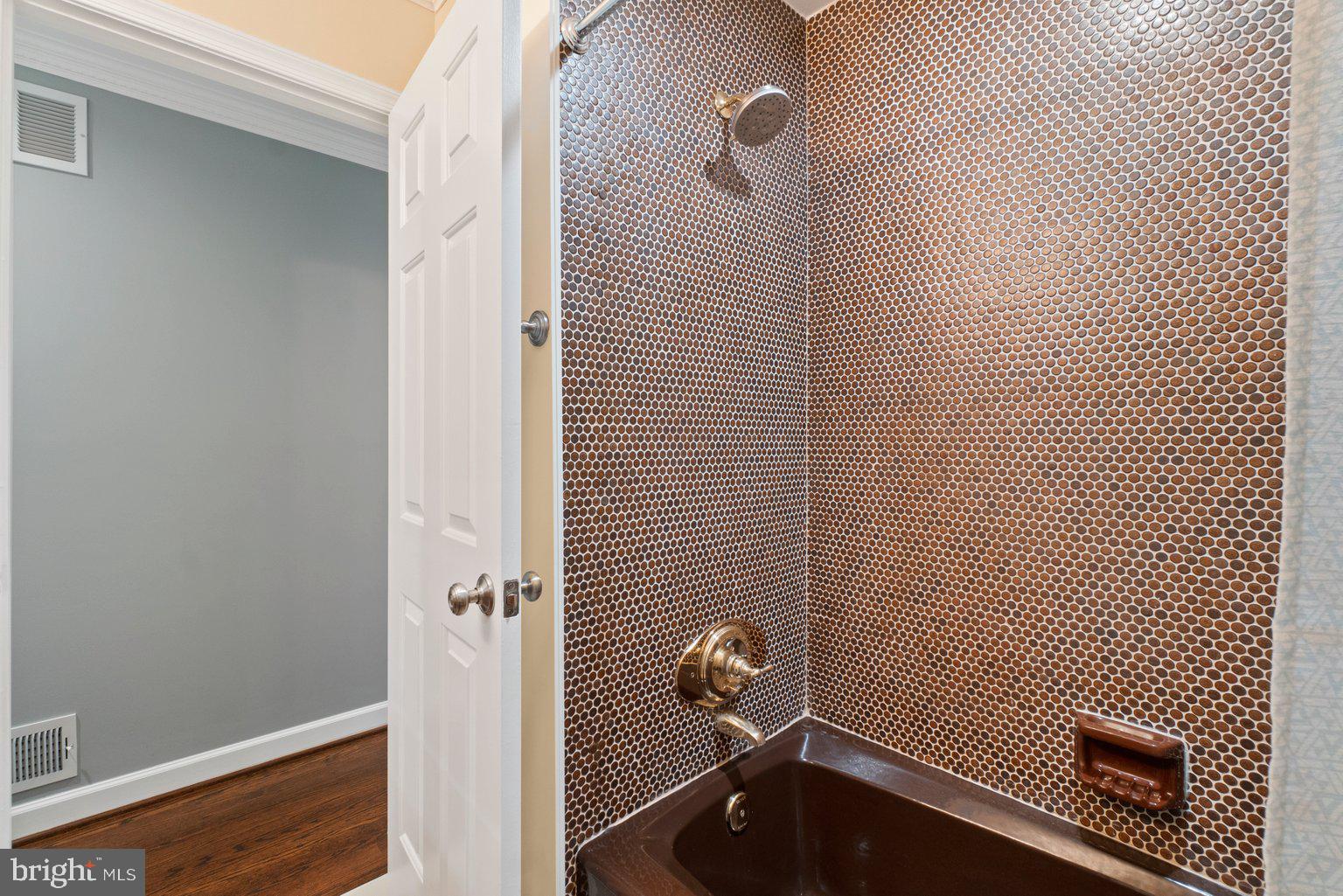 911 East Wheel Road Bel Air, MD 21015 - Photo 26 of 65 Tiled shower/tub
