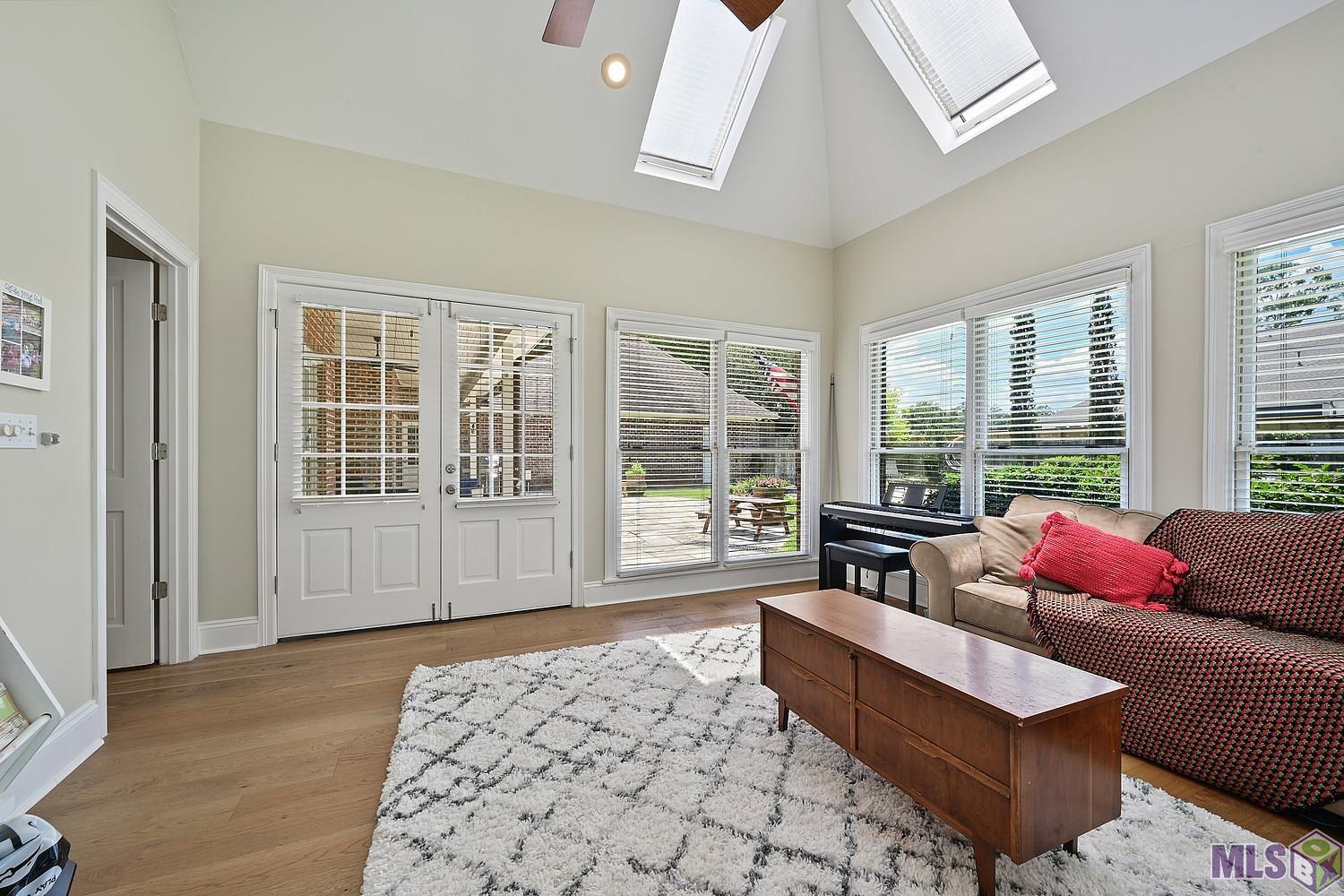 8236 Oakbrook Drive Baton Rouge, LA 70810 - Photo 16 of 21 Gallery Image 16