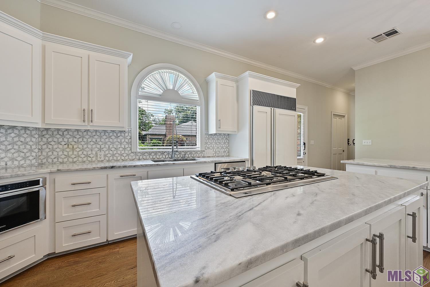 8236 Oakbrook Drive Baton Rouge, LA 70810 - Photo 6 of 21 Gallery Image 6