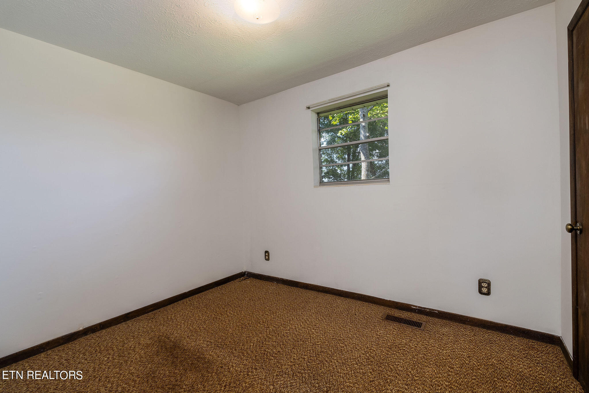 284 John Deere Road Harrogate, TN 37752 - Photo 58 of 60 DSC02681-Edit