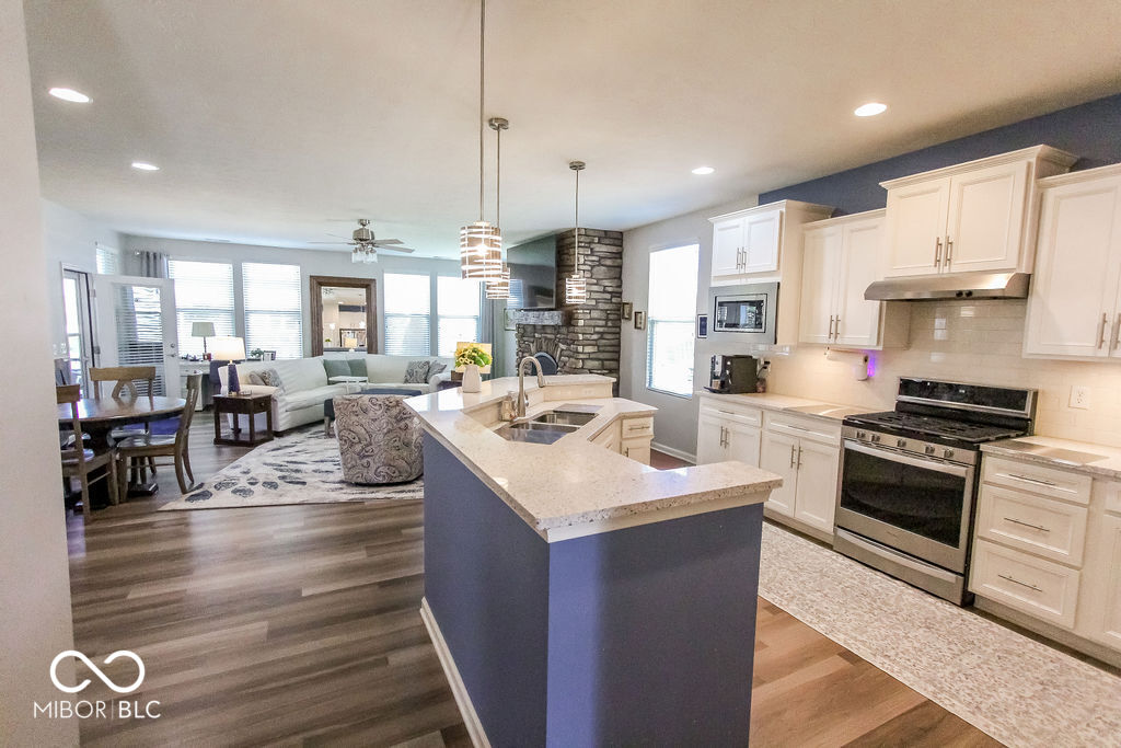 13496 Mosaic Street Fishers, IN 46037 - Photo 8 of 37