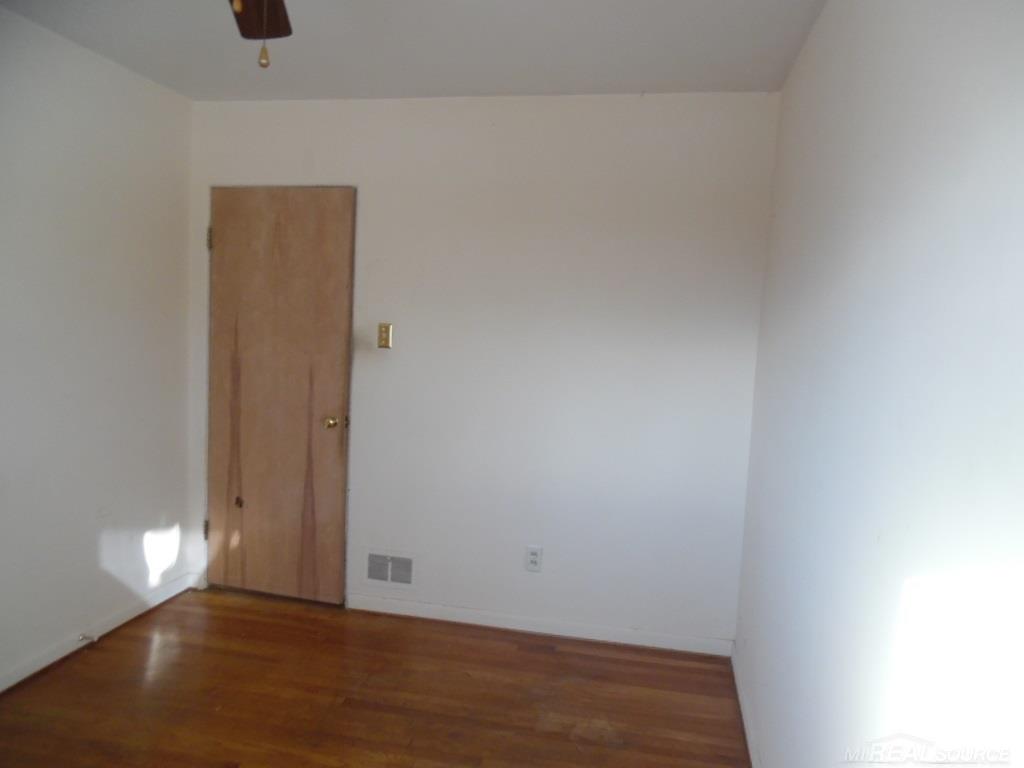 8165 Bernice Center Line, MI 48015 - Photo 8 of 28 Gallery Image 8