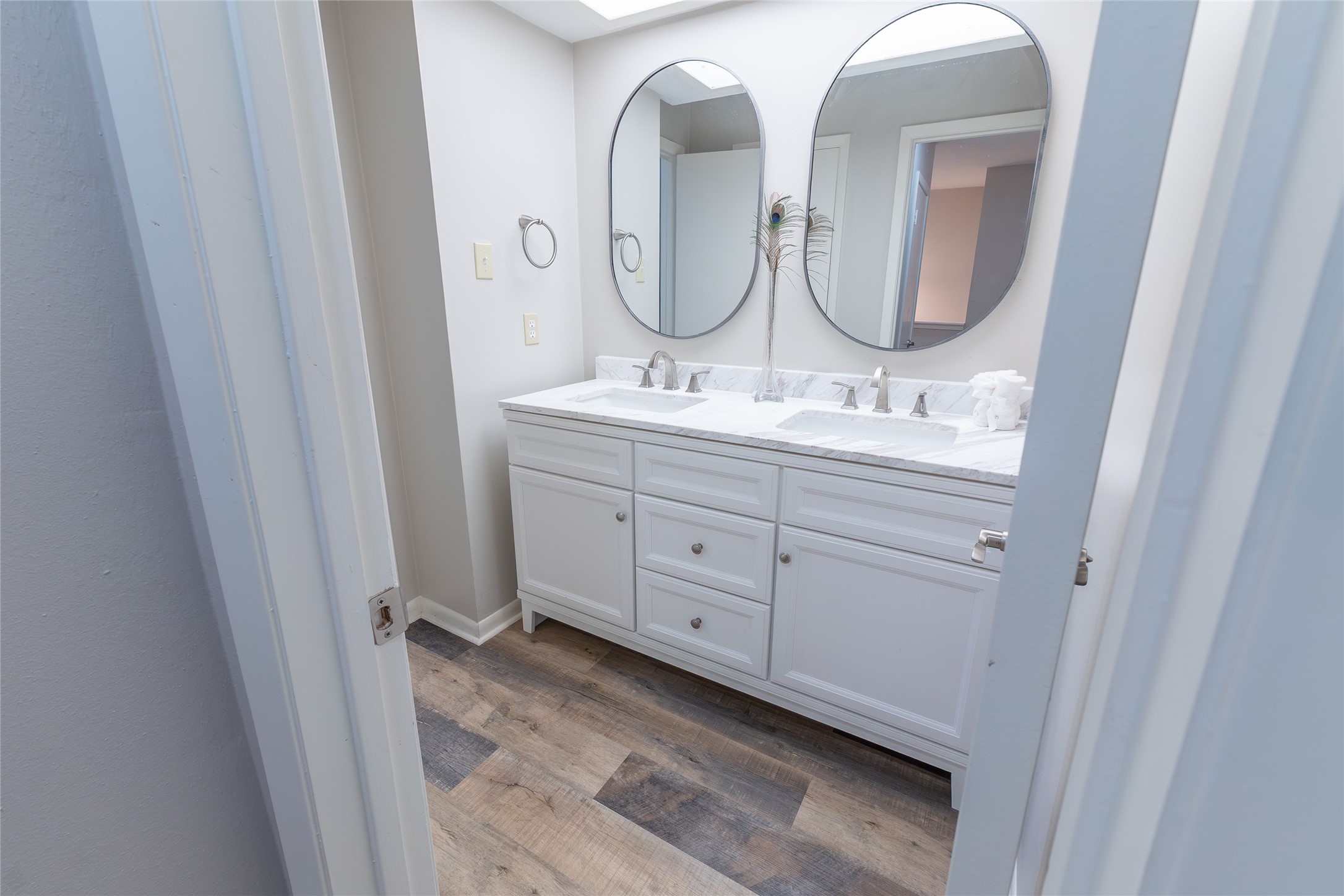 38 Regency Point Montgomery, TX 77356 - Photo 25 of 49 secondary bath