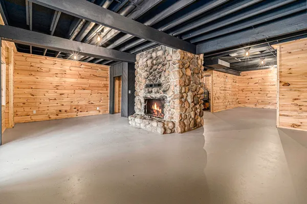 $799,000 | 1550 West Chilberg Road, Scottville, MI 49454