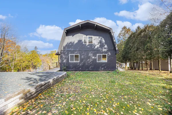 $799,000 | 1550 West Chilberg Road, Scottville, MI 49454