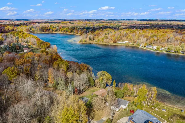 $799,000 | 1550 West Chilberg Road, Scottville, MI 49454