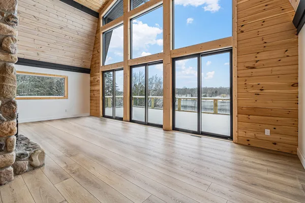 $799,000 | 1550 West Chilberg Road, Scottville, MI 49454