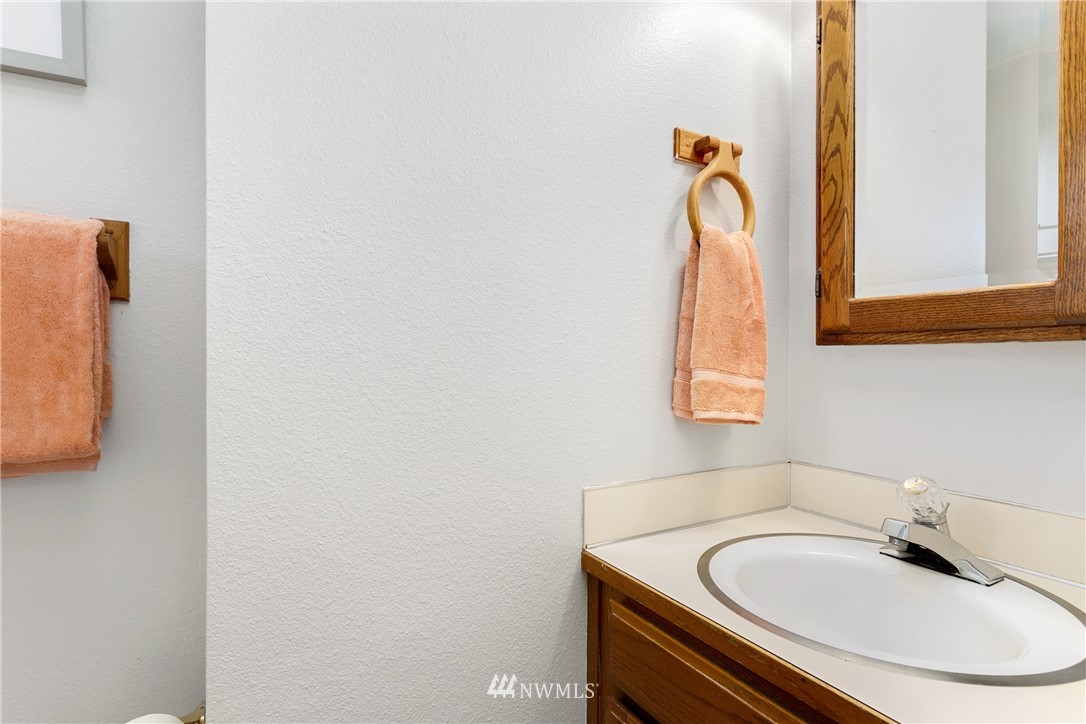 16612 106th Avenue Southeast Renton, WA 98055 - Photo 14 of 25