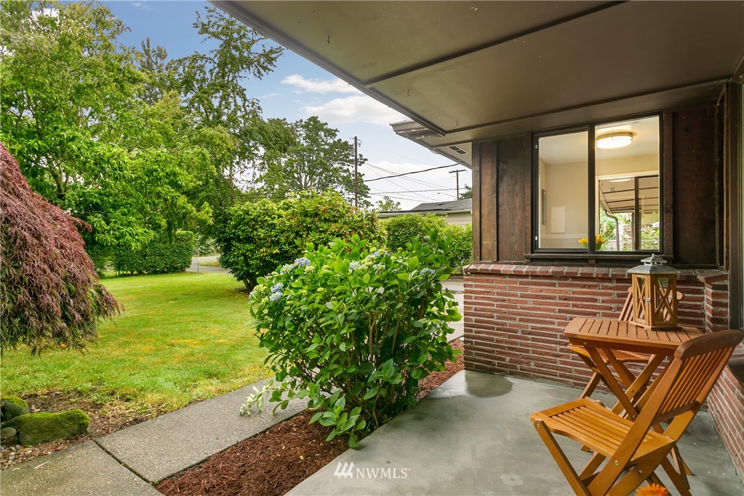 16612 106th Avenue Southeast Renton, WA 98055 - Photo 3 of 25