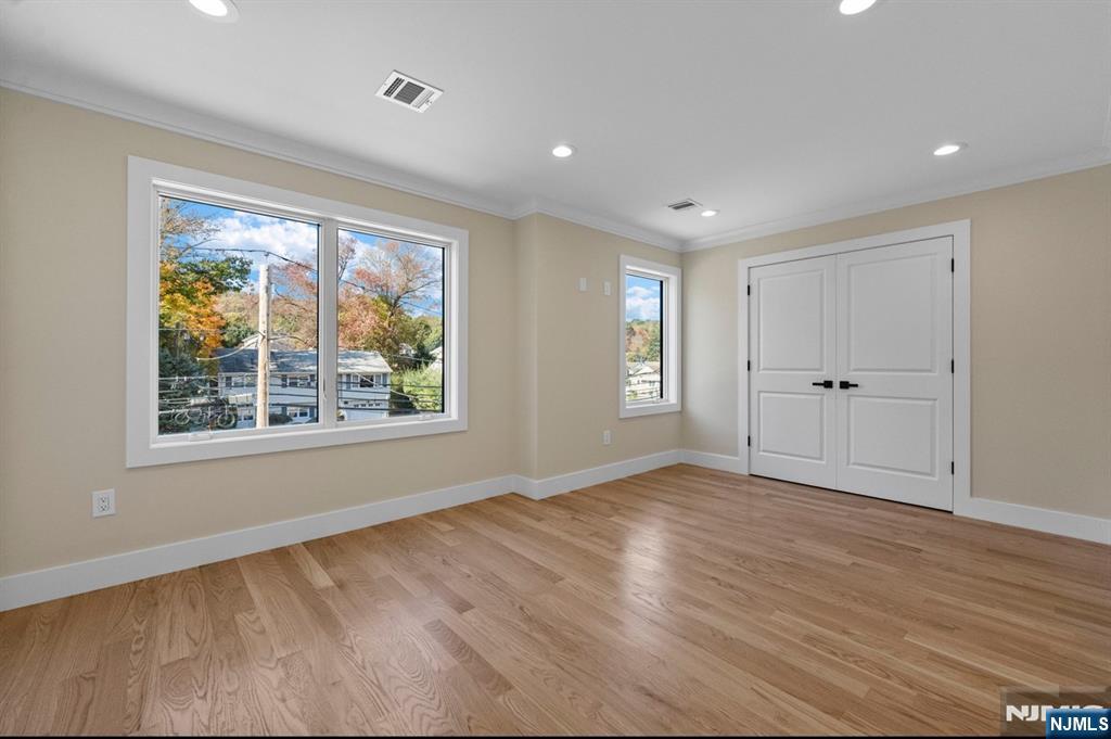 151 Little Falls Road Cedar Grove, NJ 07009 - Photo 24 of 48