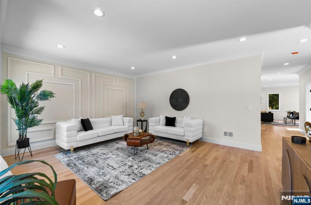 151 Little Falls Road Cedar Grove, NJ 07009 - Photo 4 of 48