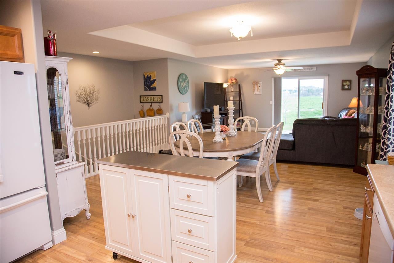 2105 Cheyenne Way Dubuque, IA 52002 - Photo 27 of 45 Gallery Image 27