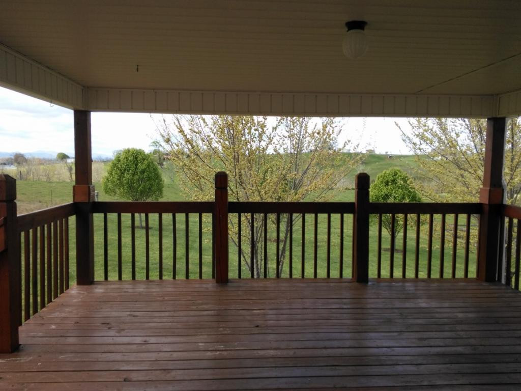 175 Willow Ridge Drive Chuckey, TN 37641 - Photo 25 of 35 Covered back deck wo mtn view