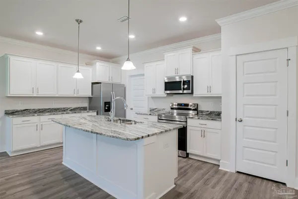 $1,895 | 714 Canary Court, Cantonment, FL 32533