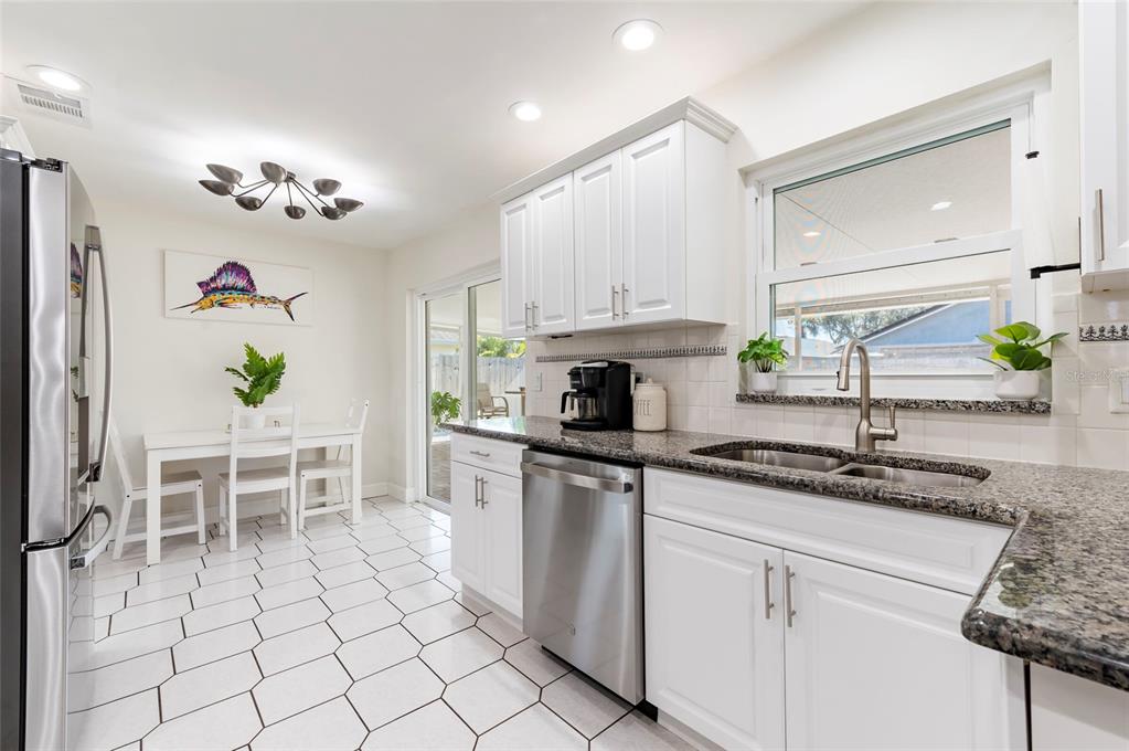 8194 124th Terrace Largo, FL 33773 - Photo 20 of 38