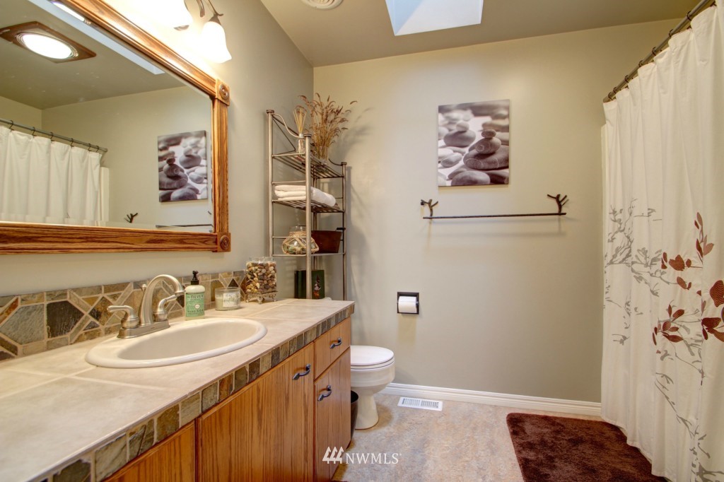 7559 F F & S Grade Road Sedro-Woolley, WA 98284 - Photo 11 of 25 Gallery Image 11