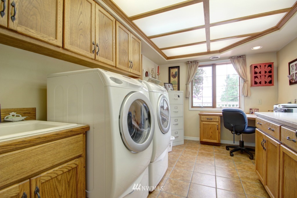 7559 F F & S Grade Road Sedro-Woolley, WA 98284 - Photo 12 of 25 Gallery Image 12