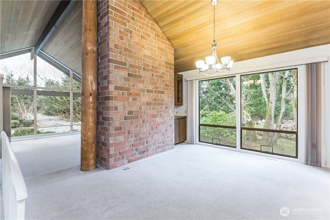 2 Cascade Key Bellevue, WA 98006 - Photo 4 of 24 a view of empty room with windows