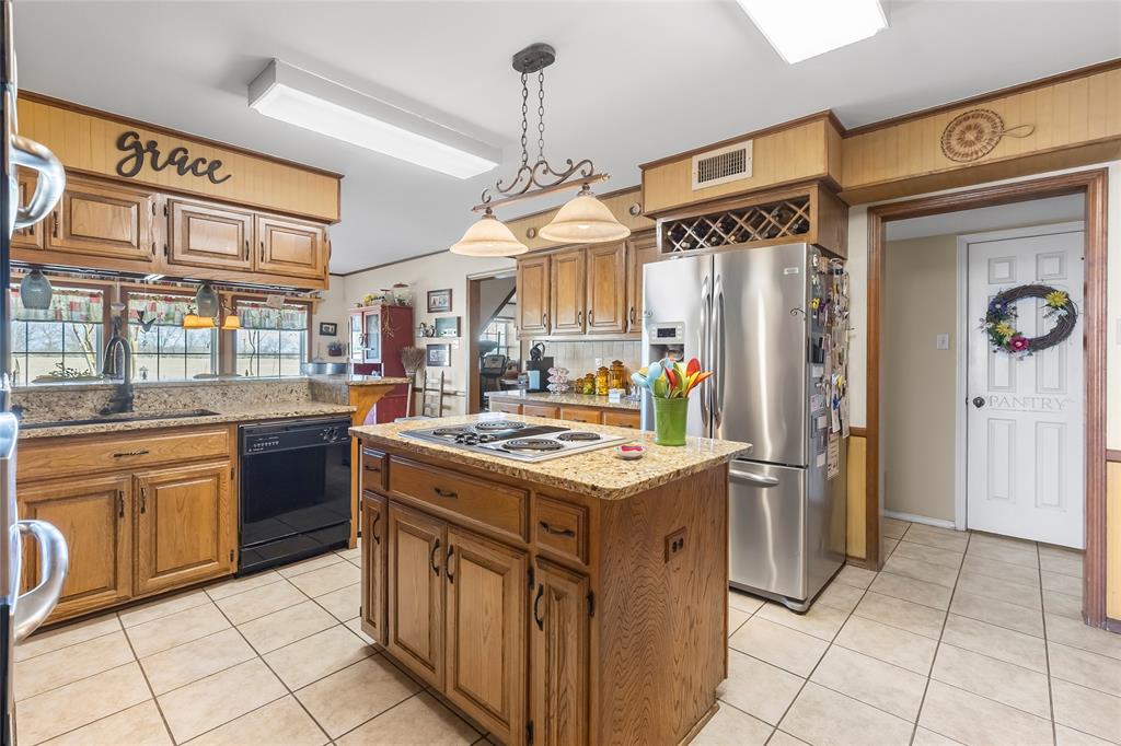 412 Pipeline Road Sulphur Springs, TX 75482 - Photo 8 of 40