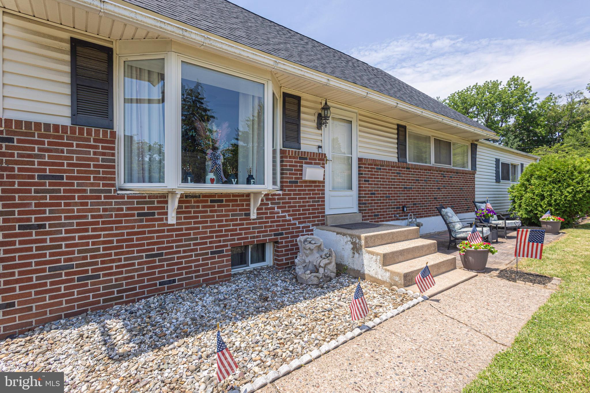702 Burbridge Road Hatboro, PA 19040 - Photo 2 of 42 Gallery Image 2