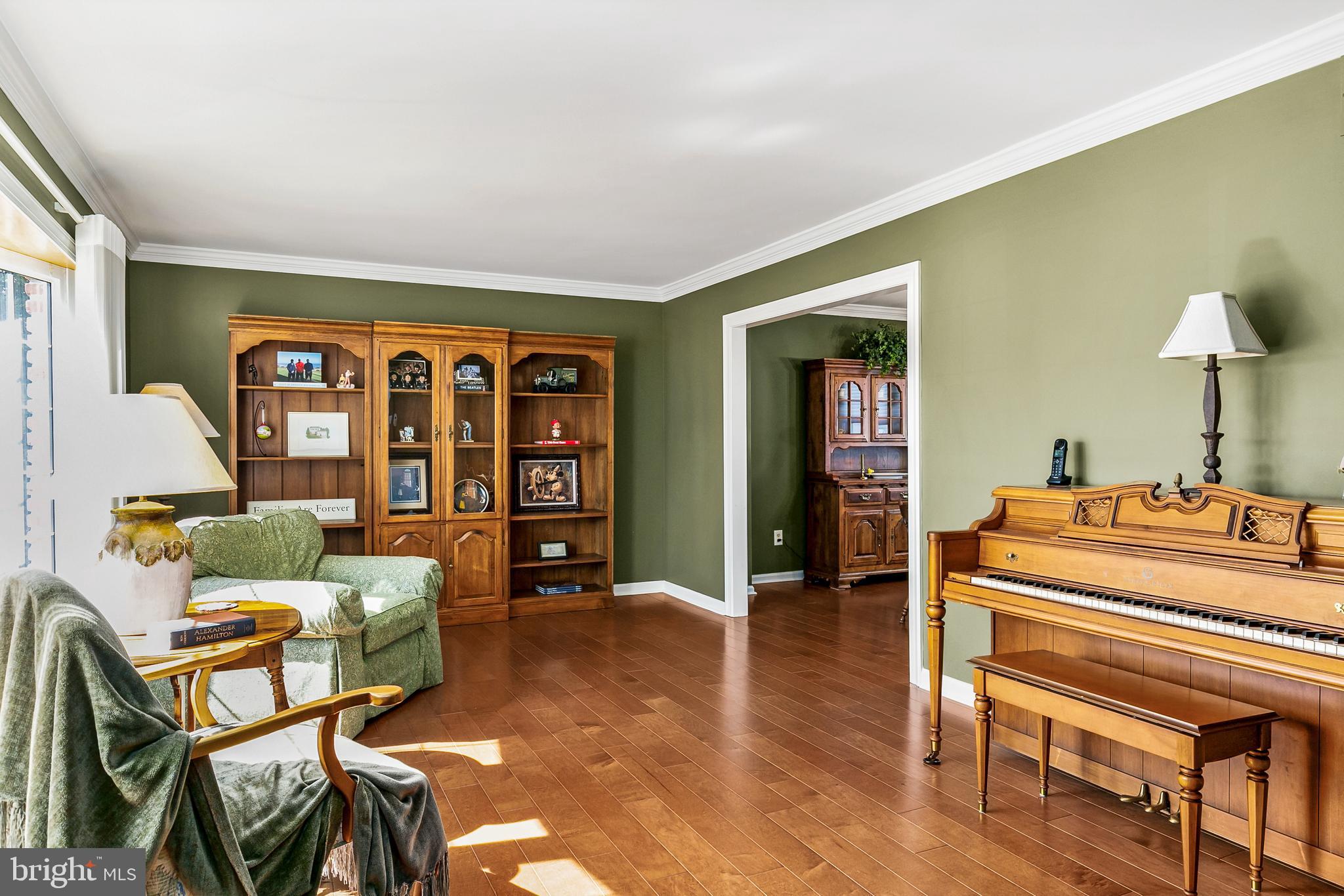 16 Vicksburg Road Laurel Springs, NJ 08021 - Photo 6 of 31 a living room with furniture and wooden floor