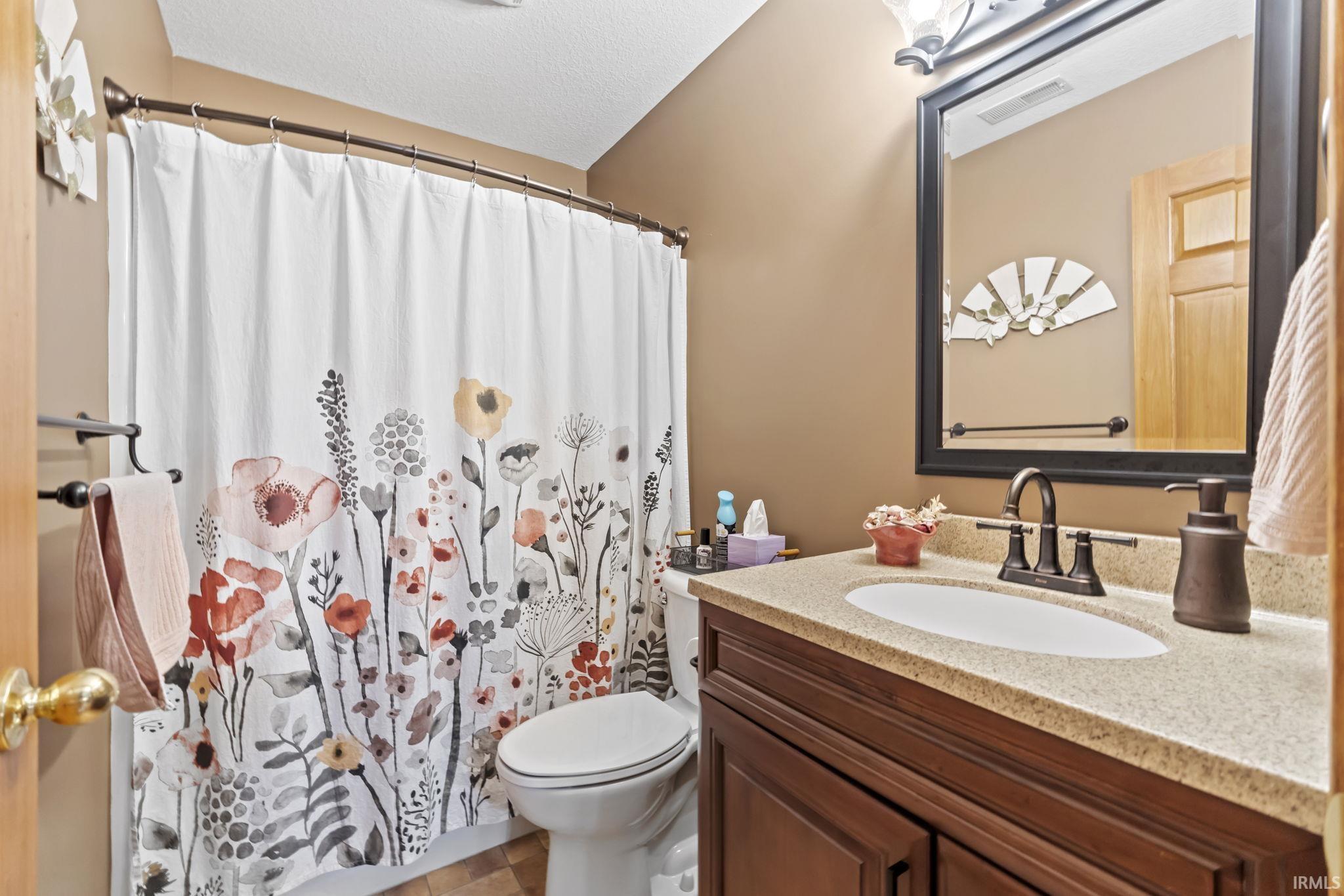 8226 Hosler Road Leo, IN 46765 - Photo 13 of 36 Gallery Image 13
