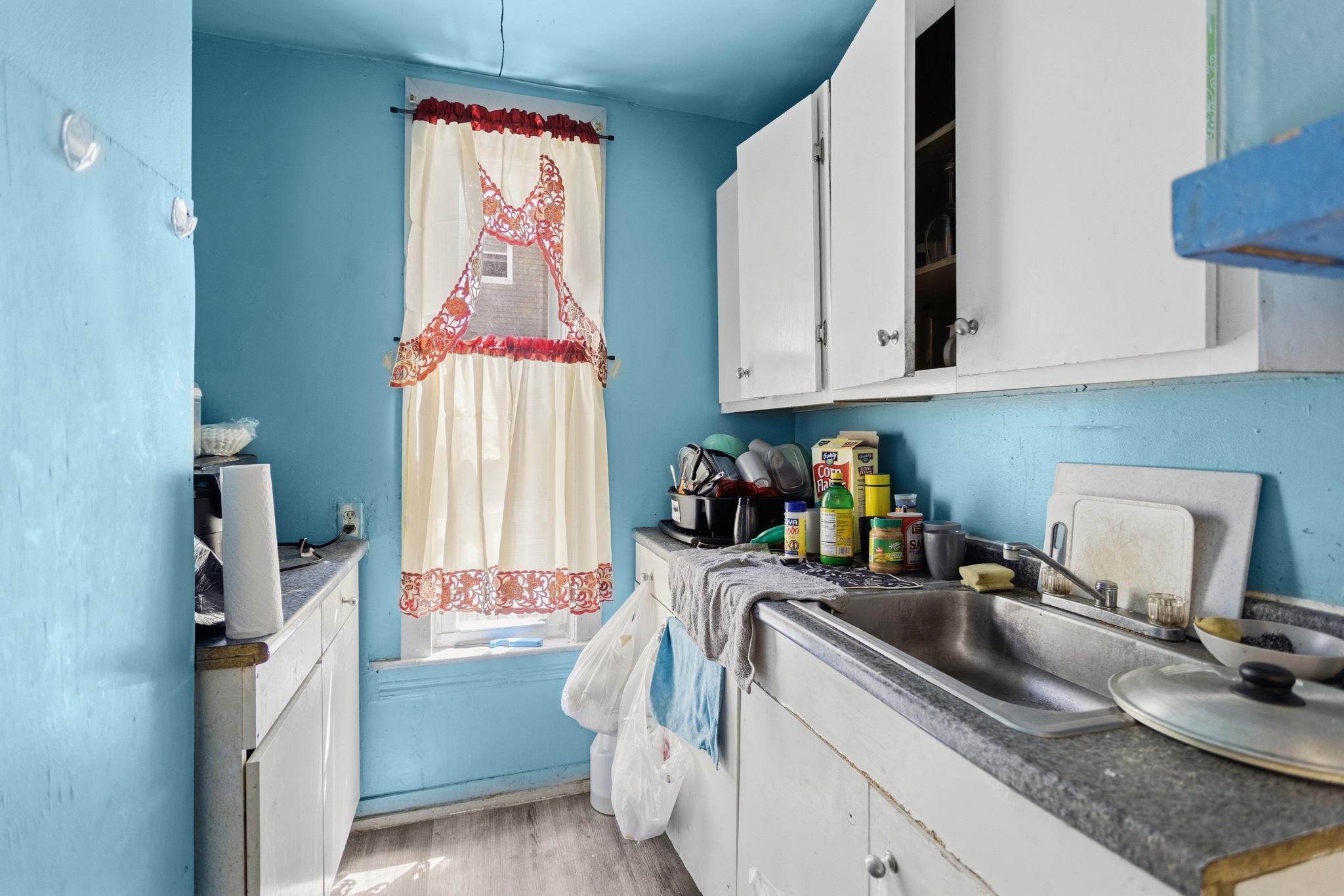 217 Spruce Street Manchester, NH 03103 - Photo 21 of 38