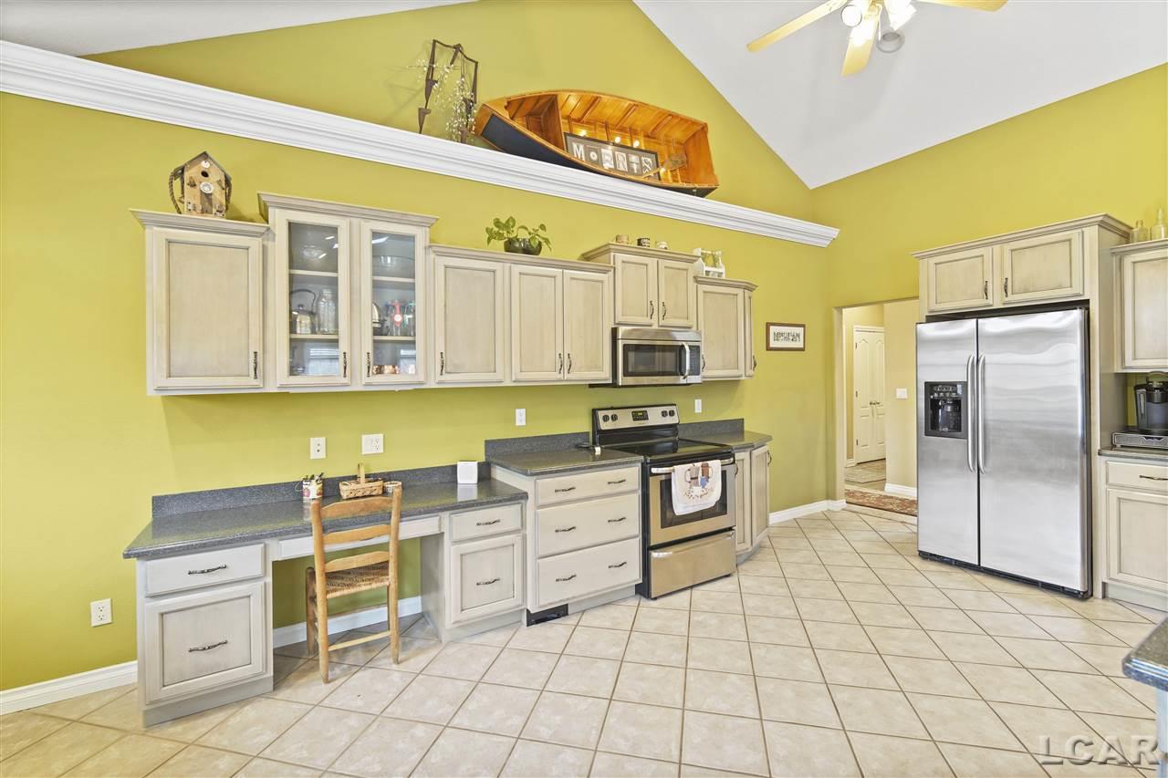 6828 Burton Road Adrian, MI 49221 - Photo 12 of 36