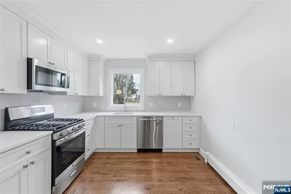 $3,850 | 75 Colgate Avenue, Unit 1, Paramus, NJ 07652
