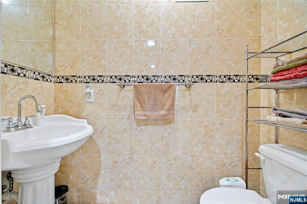 286 James Street Hackensack, NJ 07601 - Photo 12 of 50