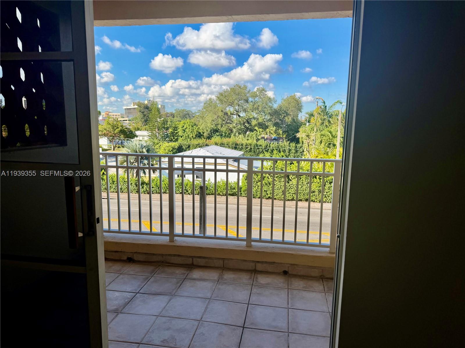 601 Southwest 37th Avenue, Unit 301 Miami, FL 33135 - Photo 14 of 22