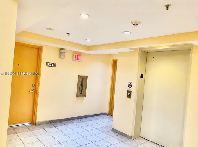 $1,950 | 601 Southwest 37th Avenue, Unit 301, Miami, FL 33135