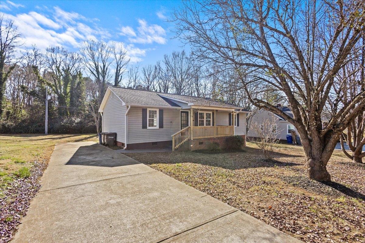 102 Pyle Court Spartanburg, SC 29306 - Photo 3 of 27