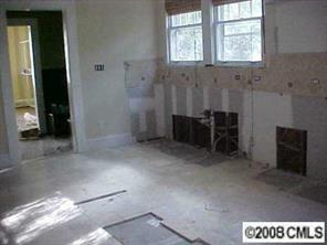 714 Queens Road Charlotte, NC 28207 - Photo 4 of 8 Gallery Image 4
