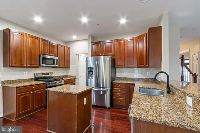 $3,800 | 23209 Robin Song Drive, Clarksburg, MD 20871