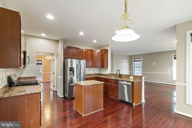 $3,800 | 23209 Robin Song Drive, Clarksburg, MD 20871