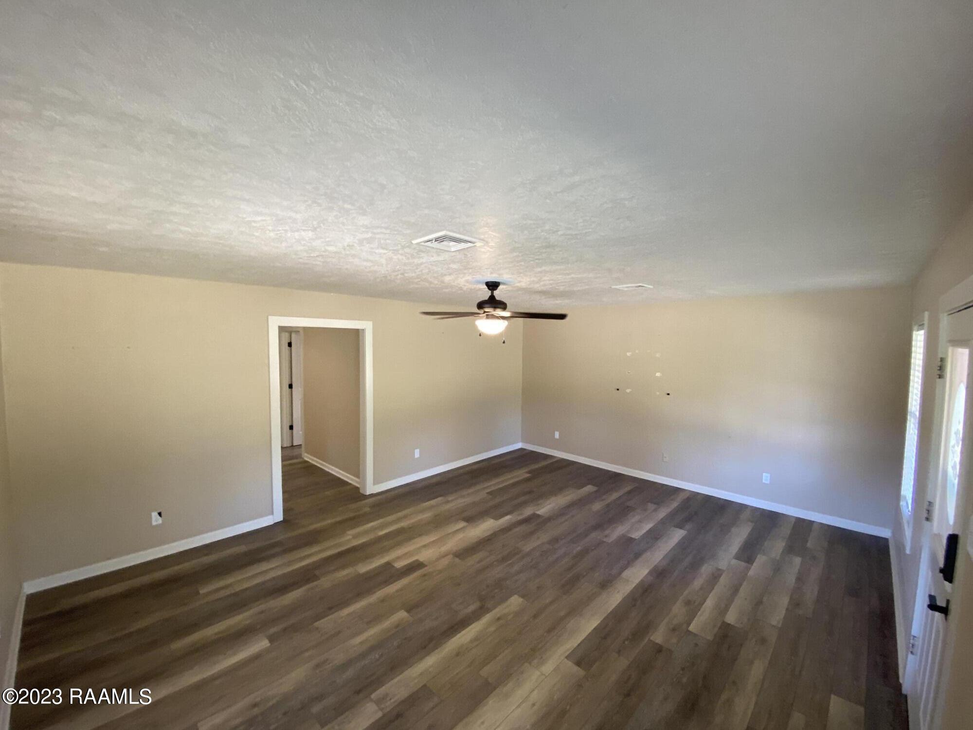 1181 Hale Road Ville Platte, LA 70586 - Photo 28 of 37 Back Living Room 4