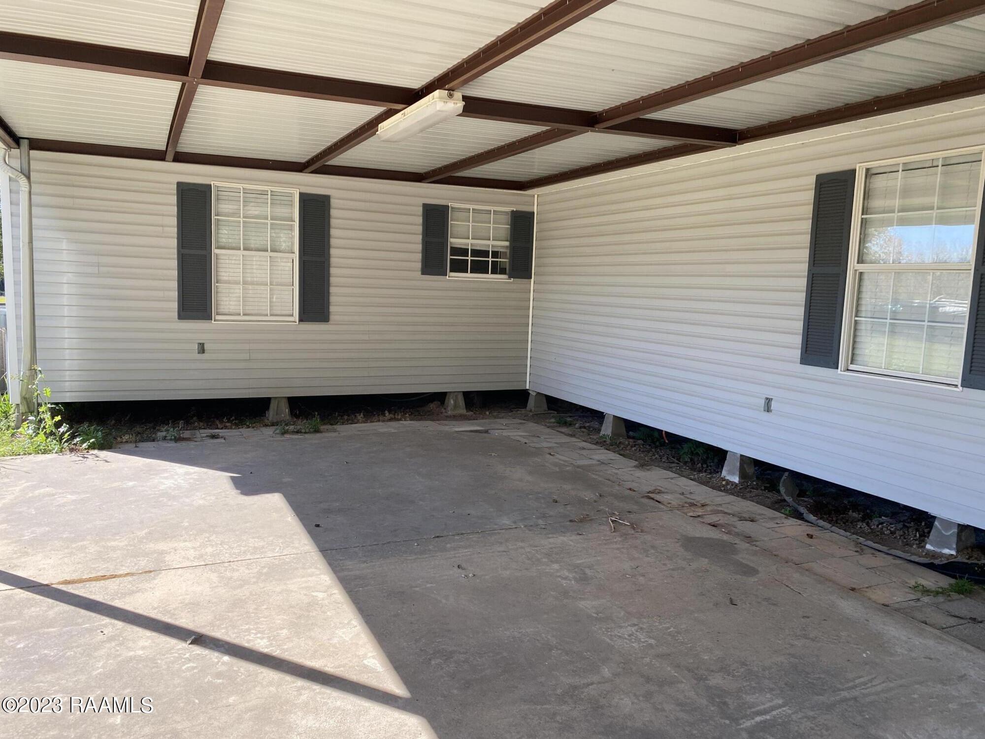 1181 Hale Road Ville Platte, LA 70586 - Photo 36 of 37 Patio