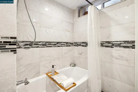 $729,000 | 4037 Rusting Avenue, Oakland, CA 94605