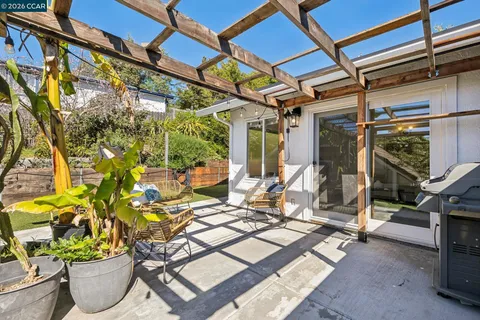 $729,000 | 4037 Rusting Avenue, Oakland, CA 94605