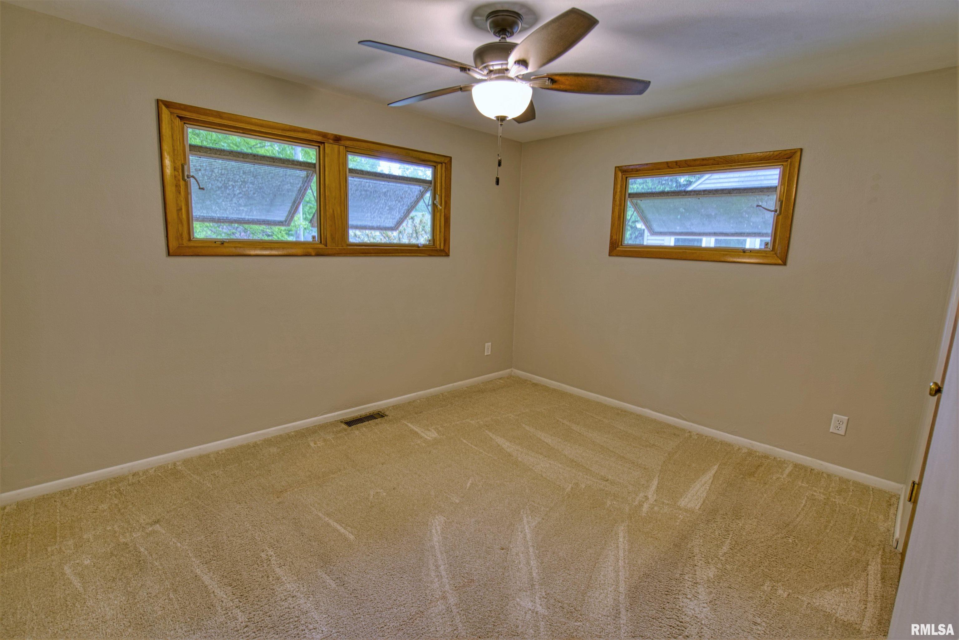 8716 North Picture Ridge Road Peoria, IL 61615 - Photo 14 of 18 Gallery Image 14