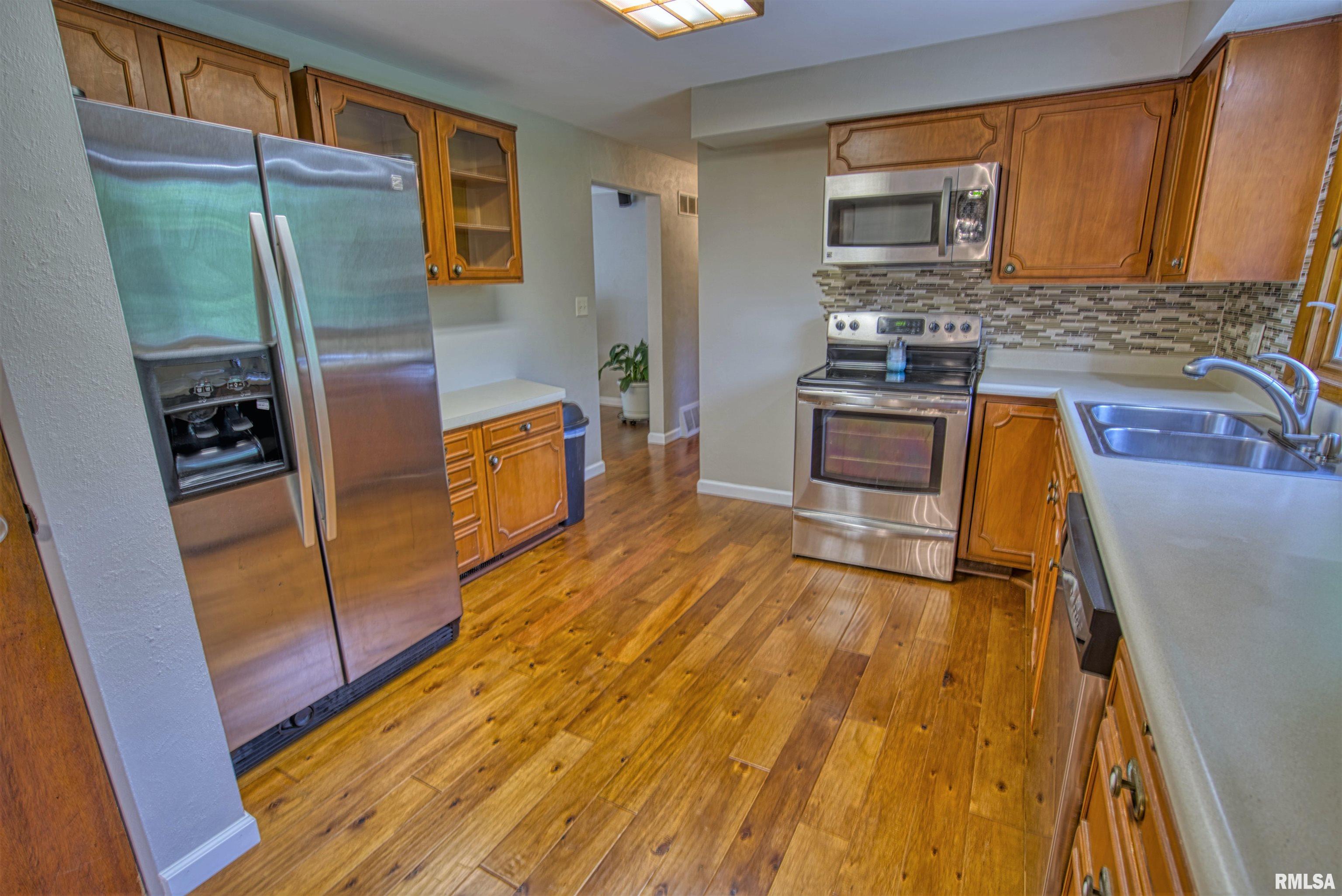 8716 North Picture Ridge Road Peoria, IL 61615 - Photo 7 of 18 Gallery Image 7