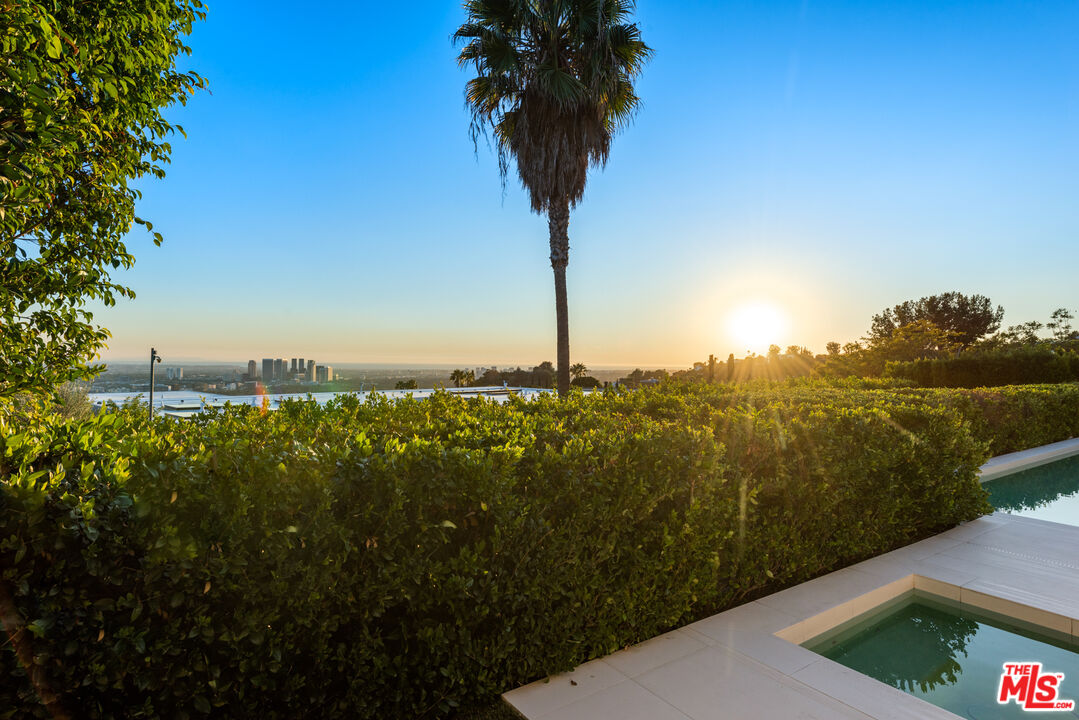 1115 Wallace Ridge Beverly Hills, CA 90210 - Photo 6 of 18 a view of a city