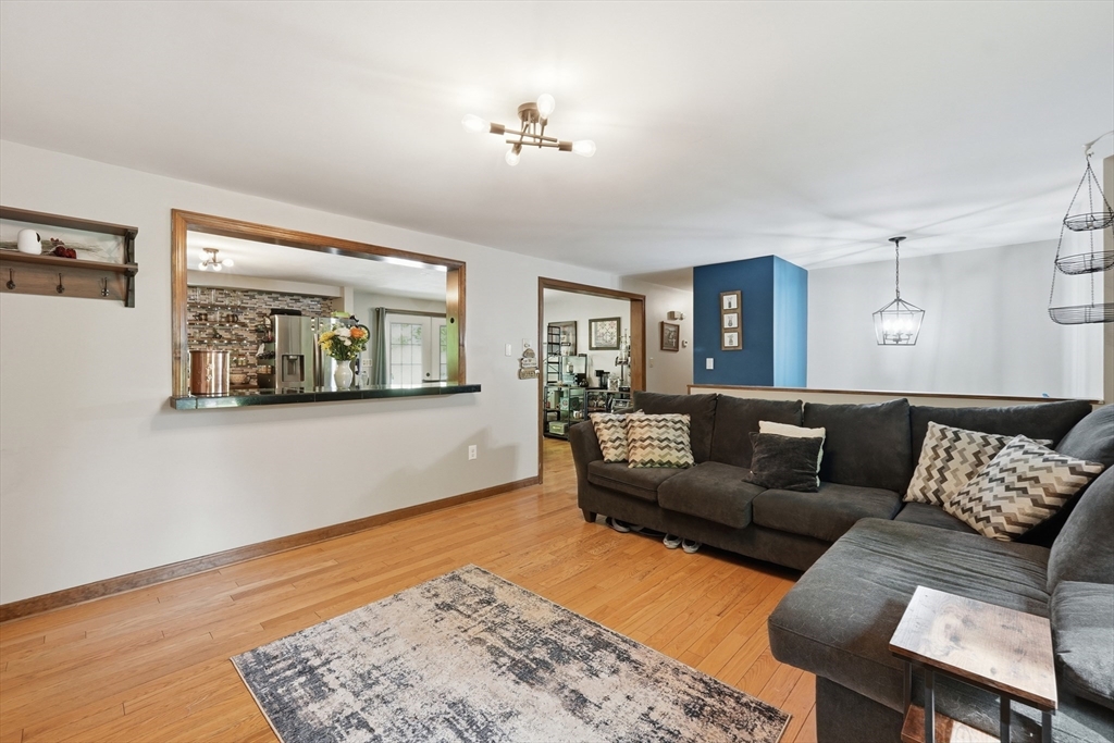 87 Allen Road Sturbridge, MA 01566 - Photo 6 of 40