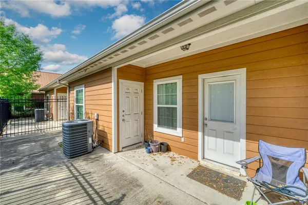 $344,500 | 301 Southwest Parkway, Unit 303, College Station, TX 77840