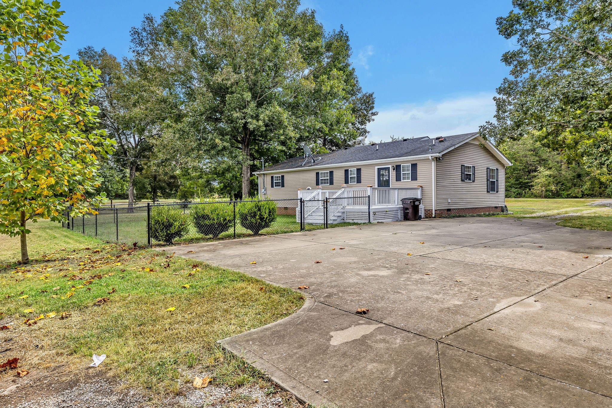 891 Rattlesnake Lodge Road Lewisburg, TN 37091 - Photo 34 of 37 Gallery Image 34