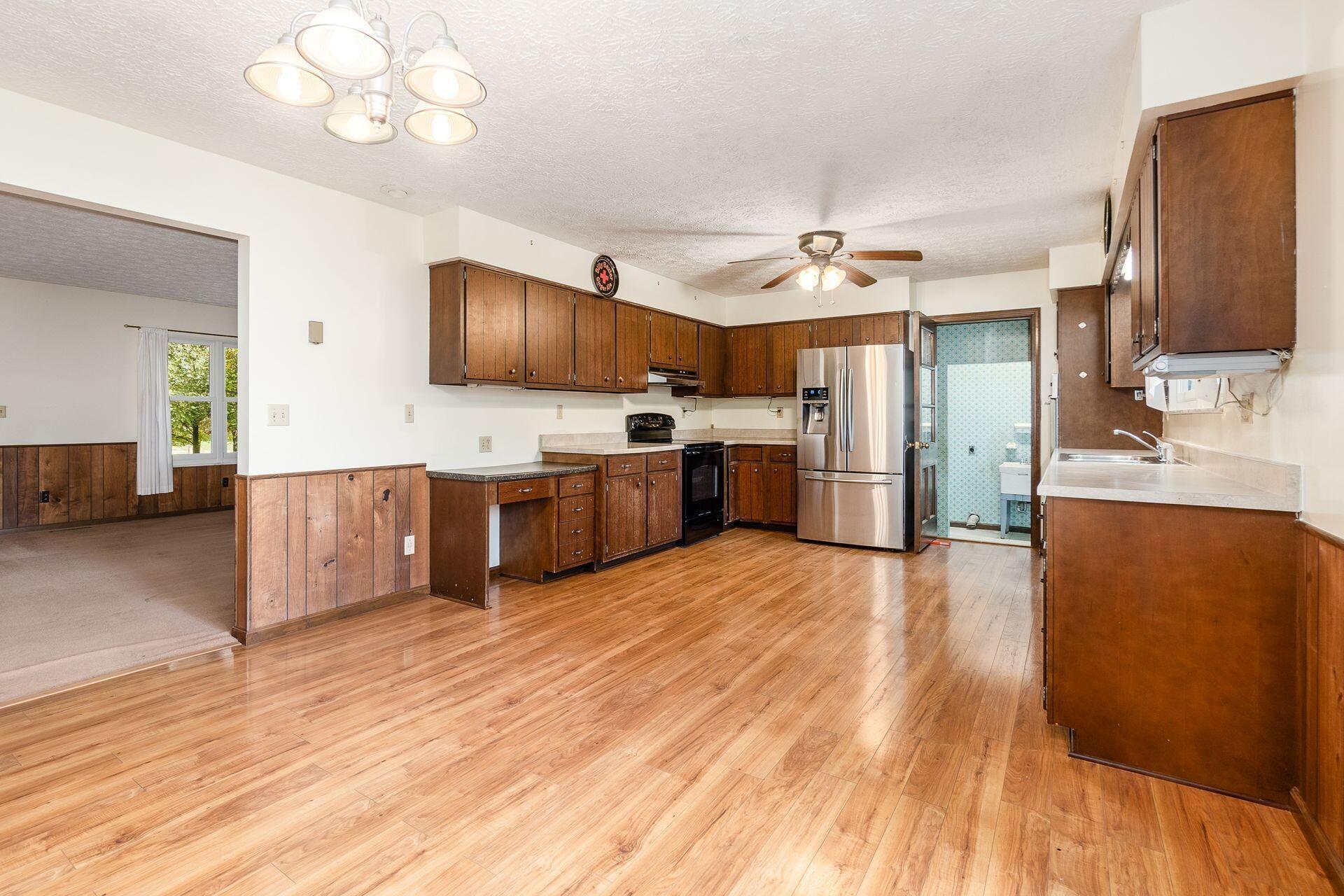 8712 Cheshire Road Sunbury, OH 43074 - Photo 12 of 40 Kitchen