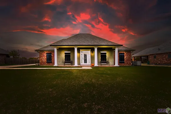 $499,000 | 308 Meadow View Court, Thibodaux, LA 70301