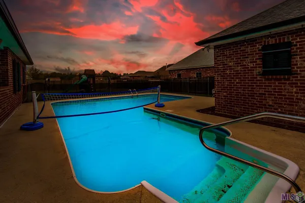 $499,000 | 308 Meadow View Court, Thibodaux, LA 70301